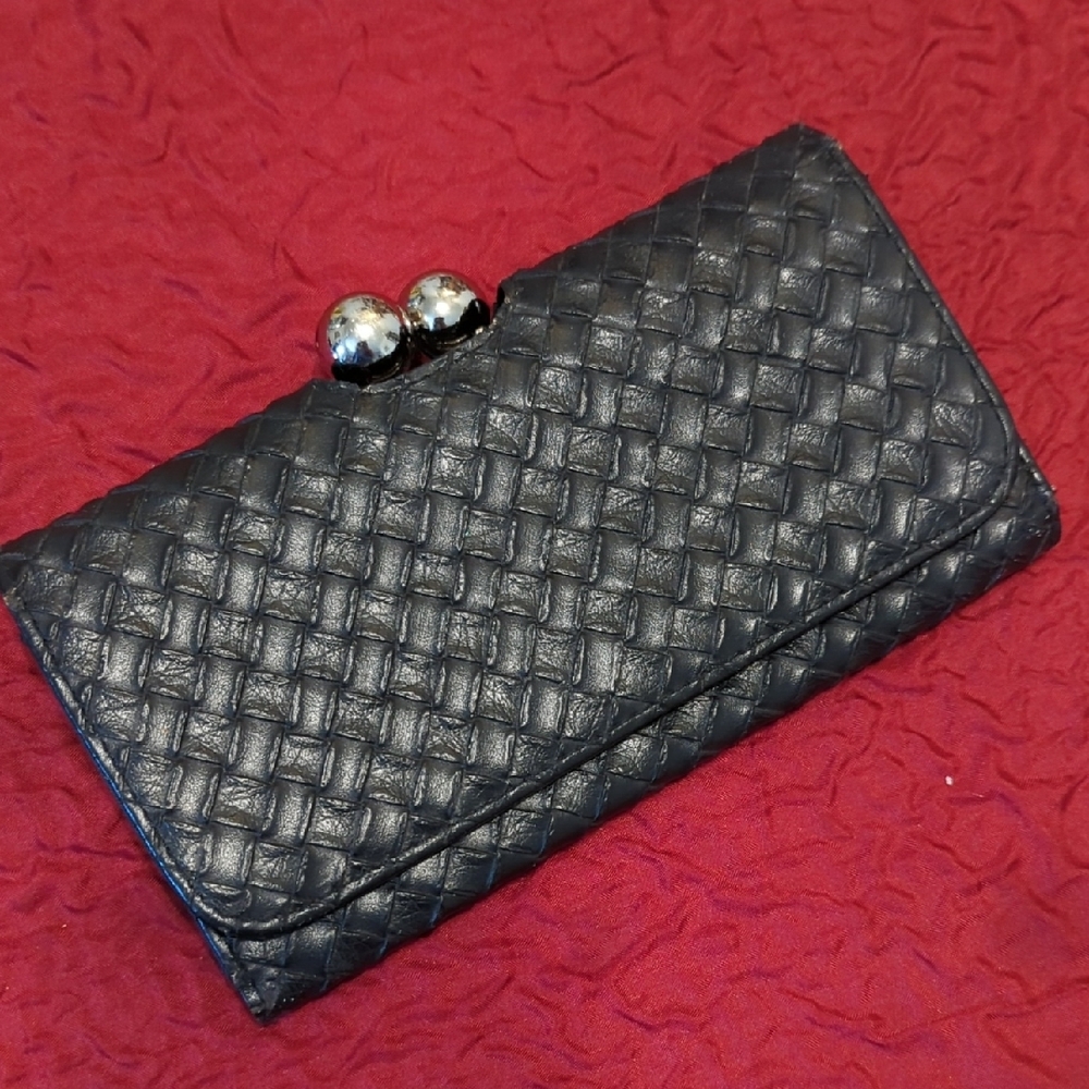 Braciano Black Woven Leather Wallet with Silver Clasp